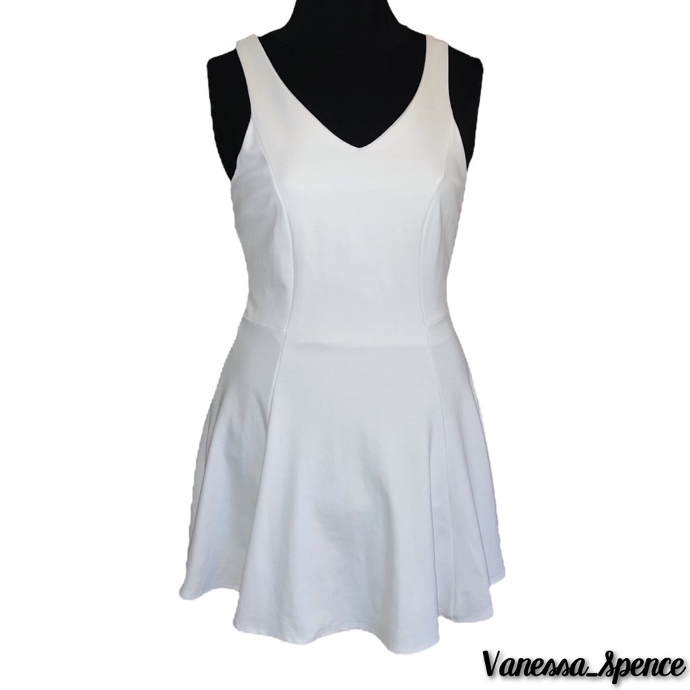 Dex Sleeveless White Dress V-Neck Medium